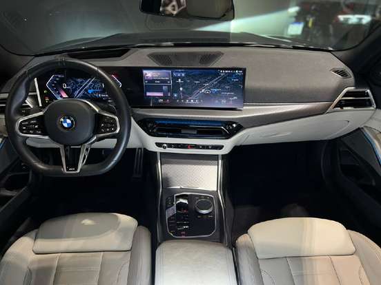 BMW-320i-2025