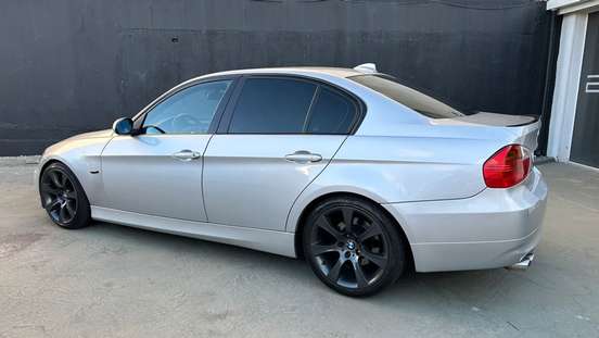 BMW-325i-2.5 SEDAN 24V GASOLINA 4P AUTOMÁTICO BMW-325i-2007