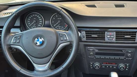 BMW-325i-2007