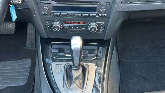 BMW-325i-2007