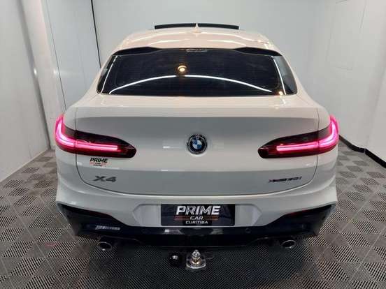BMW-X4-2021