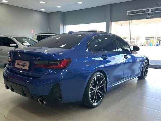 BMW-320i-2.0 16V TURBO FLEX M SPORT AUTOMÁTICO BMW-320i-2022