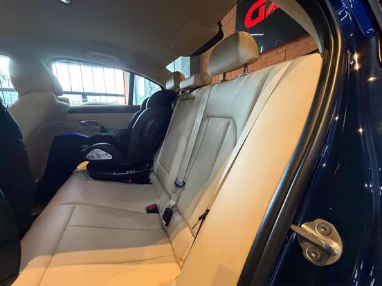 BMW-320i-2.0 16V TURBO GASOLINA SPORT AUTOMÁTICO BMW-320i-2019