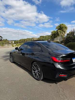 BMW-330i-2020