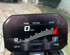 BMW F 900 R SPORT PLUS BMW F 900 R SPORT PLUS