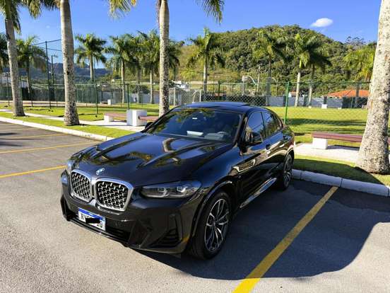 BMW-X4-2023
