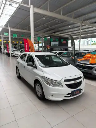 CHEVROLET-ONIX-2018