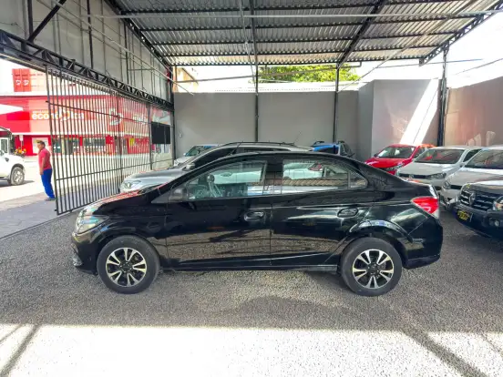 CHEVROLET-PRISMA-2014