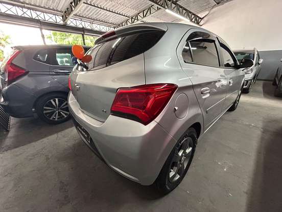 CHEVROLET-ONIX-2019