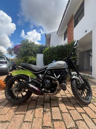 DUCATI SCRAMBLER ICON 