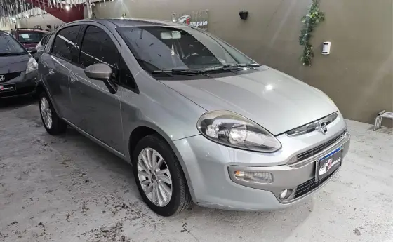 FIAT PUNTO 1.6 ESSENCE 16V FLEX 4P MANUAL FIAT PUNTO 1.6 ESSENCE 16V FLEX 4P MANUAL