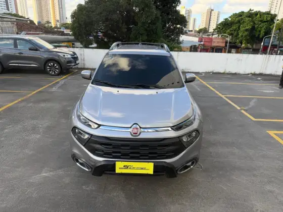 FIAT TORO 1.8 16V EVO FLEX FREEDOM AT6 FIAT TORO 1.8 16V EVO FLEX FREEDOM AT6