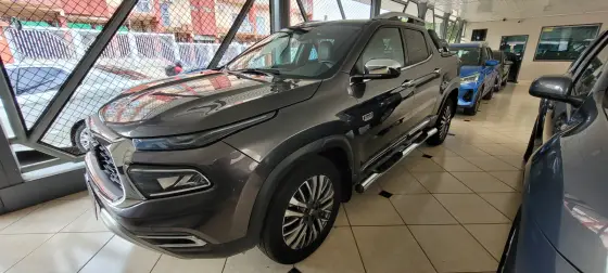 FIAT TORO 2.0 16V TURBO DIESEL RANCH 4WD AT9 FIAT TORO 2.0 16V TURBO DIESEL RANCH 4WD AT9