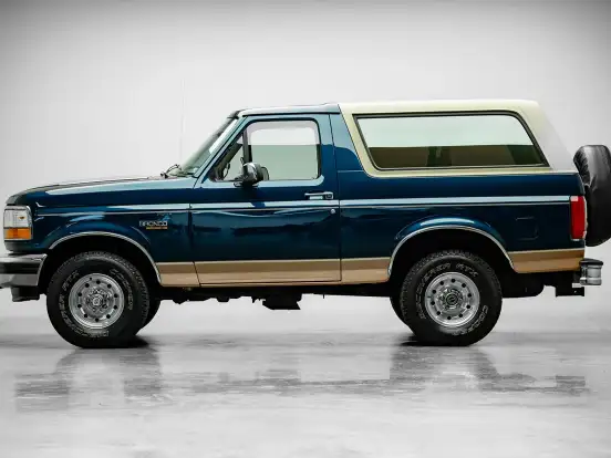 FORD-BRONCO-5.0 V8 GASOLINA XLT 4X4 AUTOMÁTICO FORD-BRONCO-1992