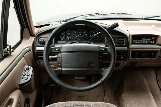 FORD-BRONCO-1992