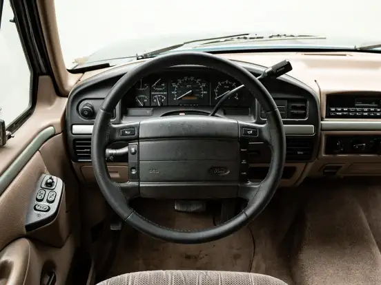 FORD-BRONCO-5.0 V8 GASOLINA XLT 4X4 AUTOMÁTICO FORD-BRONCO-1992