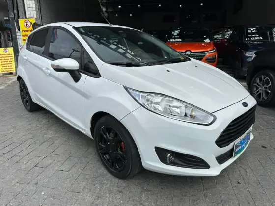 FORD FIESTA 1.6 SE HATCH 16V FLEX 4P POWERSHIFT FORD FIESTA 1.6 SE HATCH 16V FLEX 4P POWERSHIFT