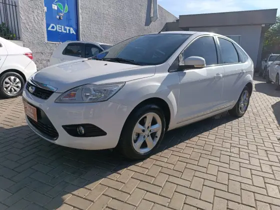 FORD FOCUS 1.6 8V GASOLINA 4P MANUAL FORD FOCUS 1.6 8V GASOLINA 4P MANUAL
