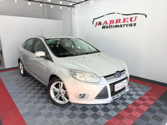FORD FOCUS 2.0 SE 16V FLEX 4P POWERSHIFT