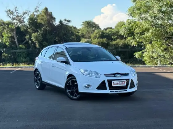 FORD FOCUS 2.0 TITANIUM PLUS 16V FLEX 4P POWERSHIFT FORD FOCUS 2.0 TITANIUM PLUS 16V FLEX 4P POWERSHIFT