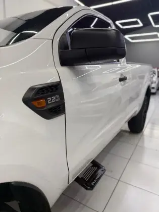 /en/city/cate-car-used-car/ford-ranger-2023-2-2-xl-4x4-cs-16v-diesel-2p-manual-48482734921877504/-4