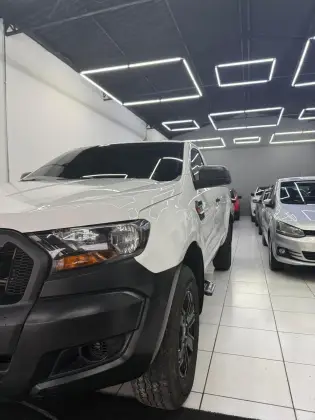/en/city/cate-car-used-car/ford-ranger-2023-2-2-xl-4x4-cs-16v-diesel-2p-manual-48482734921877504/-7