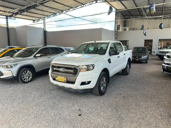 FORD RANGER 2.2 XLS 4X4 CD 16V DIESEL 4P AUTOMÁTICO FORD RANGER 2.2 XLS 4X4 CD 16V DIESEL 4P AUTOMÁTICO