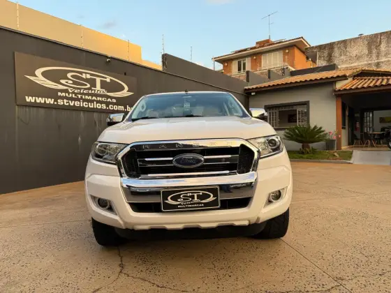 FORD RANGER 3.2 XLT 4X4 CD 20V DIESEL 4P AUTOMÁTICO FORD RANGER 3.2 XLT 4X4 CD 20V DIESEL 4P AUTOMÁTICO