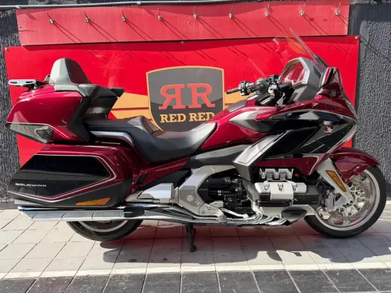 HONDA GL 1800 GOLD WING TOUR HONDA GL 1800 GOLD WING TOUR