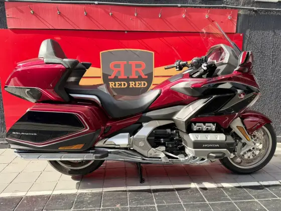 HONDA GL 1800 GOLD WING TOUR HONDA GL 1800 GOLD WING TOUR