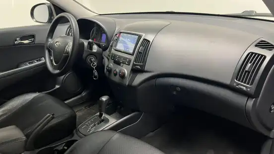 HYUNDAI-I30-2009