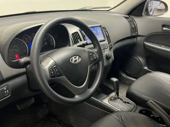 HYUNDAI-I30-2.0 MPI 16V GASOLINA 4P AUTOMÁTICO HYUNDAI-I30-2009