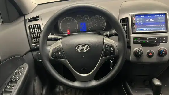 HYUNDAI-I30-2.0 MPI 16V GASOLINA 4P AUTOMÁTICO HYUNDAI-I30-2009