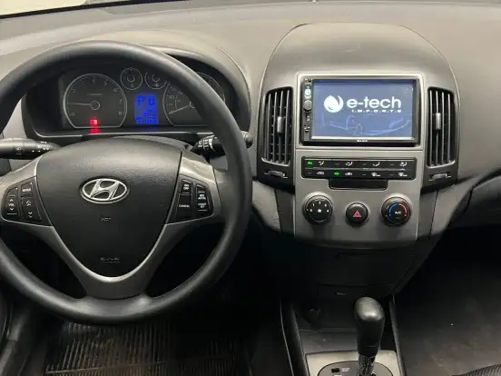 HYUNDAI-I30-2.0 MPI 16V GASOLINA 4P AUTOMÁTICO HYUNDAI-I30-2009