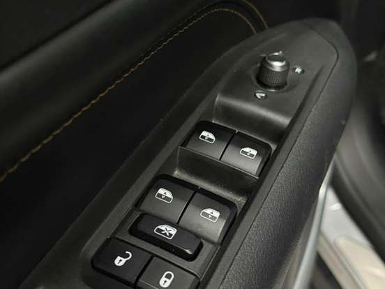 JEEP-COMMANDER-2.0 TD380 TURBO DIESEL LIMITED AT9 JEEP-COMMANDER-2023