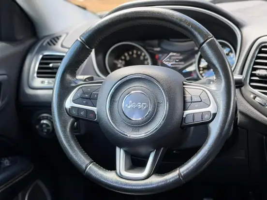 JEEP-COMPASS-2.0 16V FLEX LONGITUDE AUTOMÁTICO JEEP-COMPASS-2020