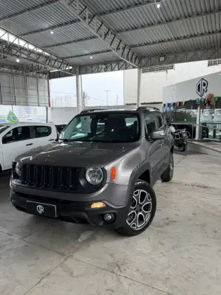 JEEP RENEGADE 2.0 16V TURBO DIESEL LONGITUDE 4P 4X4 AUTOMÁTICO JEEP RENEGADE 2.0 16V TURBO DIESEL LONGITUDE 4P 4X4 AUTOMÁTICO