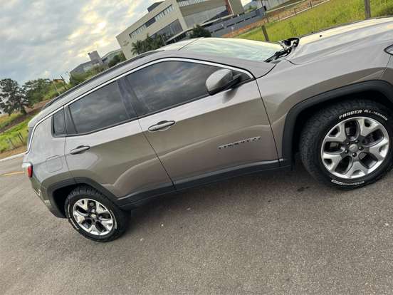 JEEP-COMPASS-2.0 16V DIESEL LONGITUDE 4X4 AUTOMÁTICO JEEP-COMPASS-2018