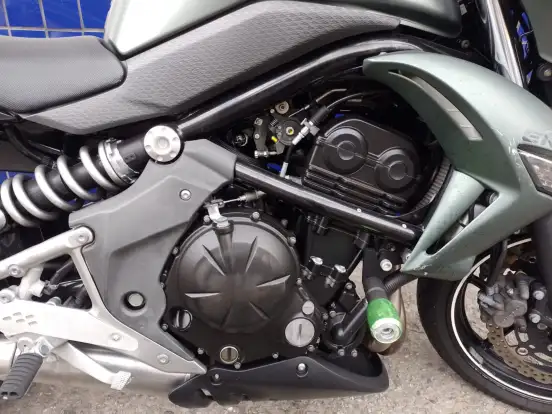 KAWASAKI-ER-6N-2012