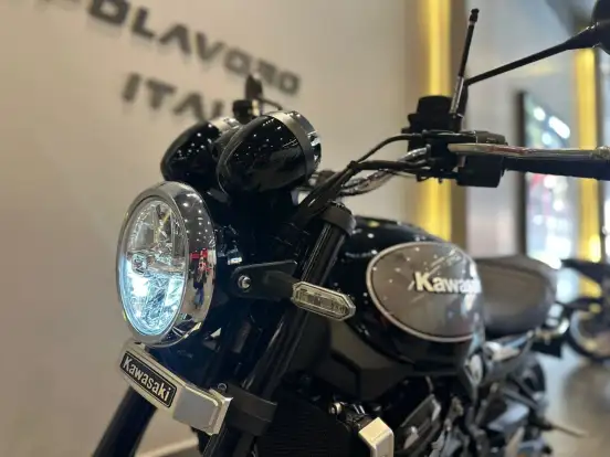 KAWASAKI-Z900RS-2024