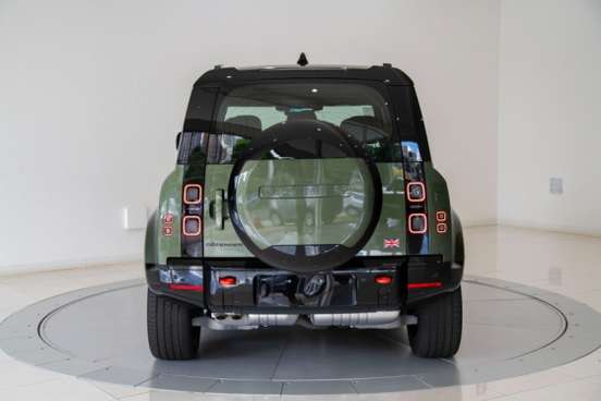 LAND ROVER-DEFENDER-2026