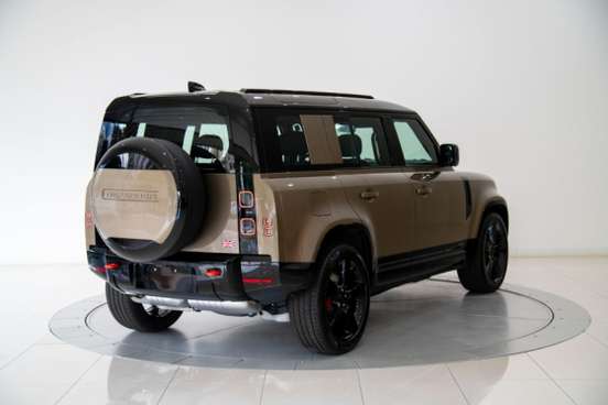 LAND ROVER-DEFENDER-2026