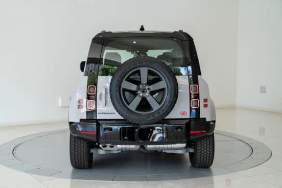 LAND ROVER-DEFENDER-2026