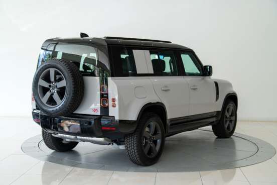 LAND ROVER-DEFENDER-2026