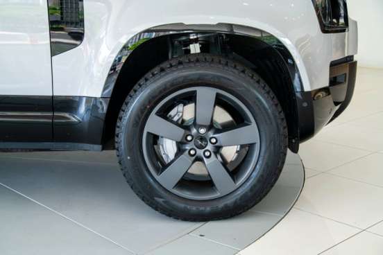 LAND ROVER-DEFENDER-2026