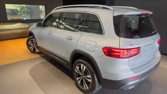 MERCEDES-BENZ-GLB 220-2025