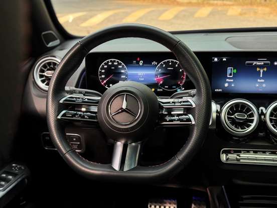 MERCEDES-BENZ-GLB 220-2024