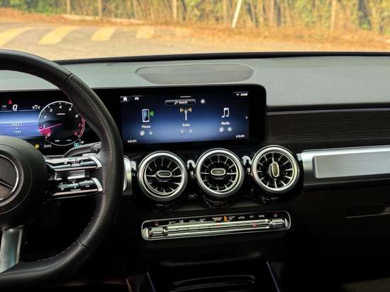 MERCEDES-BENZ-GLB 220-2.0 MHEV AMG LINE 4MATIC 8G-DCT MERCEDES-BENZ-GLB 220-2024