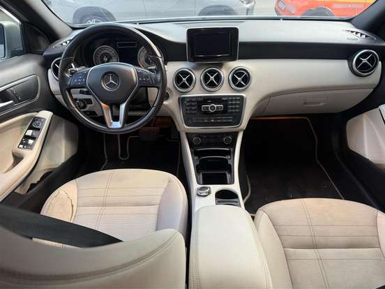 MERCEDES-BENZ-A 200-1.6 TURBO URBAN 16V GASOLINA 4P AUTOMÁTICO MERCEDES-BENZ-A 200-2014
