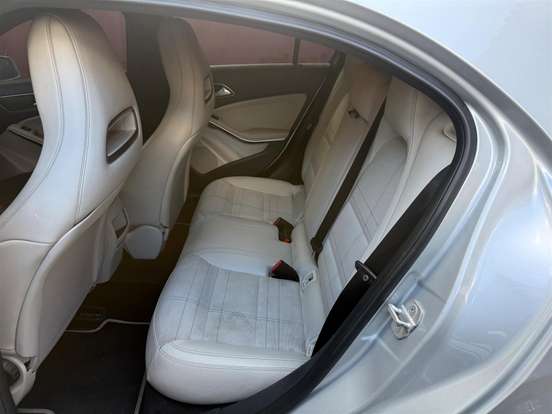 MERCEDES-BENZ-A 200-2014